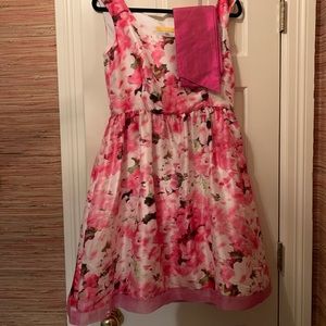 Adorable pink dress with a gorgeous floral pattern